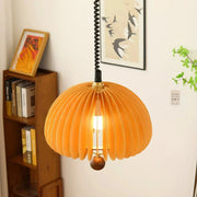 Charming pumpkin-shaped pendant – Versatile metal and wood lamp with a rustic touch