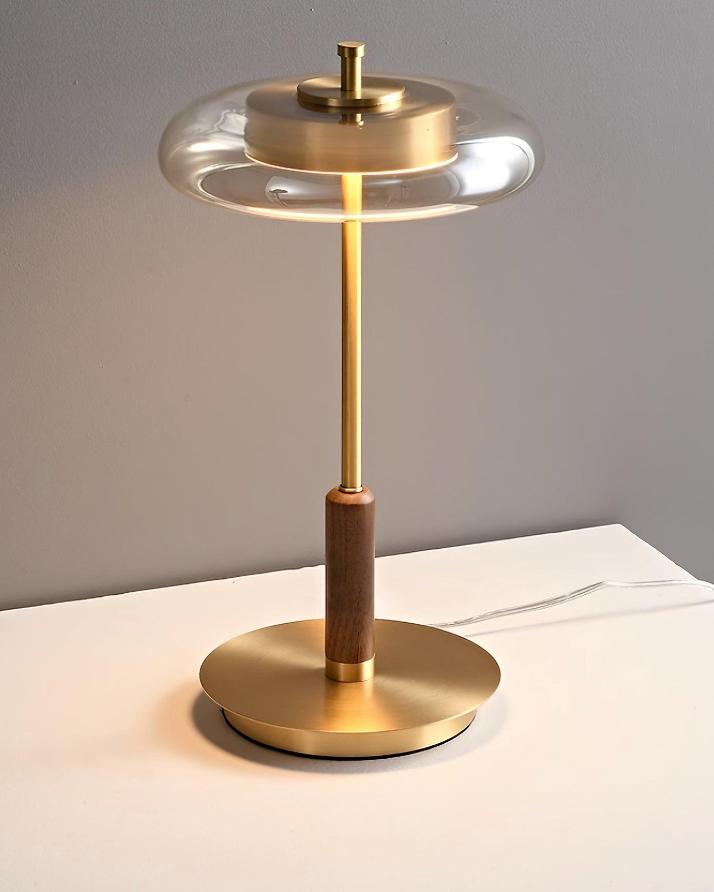 Lampe de Table Contemporaine Ronaldo – Design Élégant en Métal et Verre LED avec une Lumière Douce