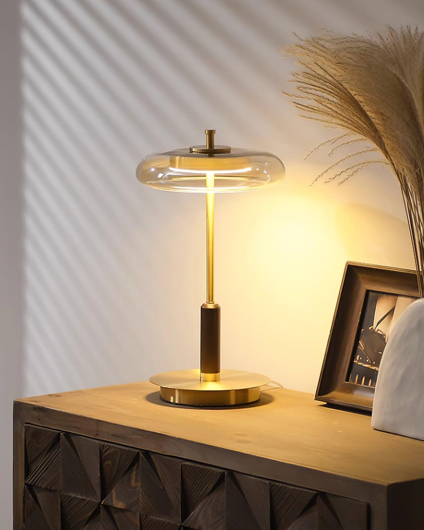 Lampe de Table Contemporaine Ronaldo – Design Élégant en Métal et Verre LED avec une Lumière Douce
