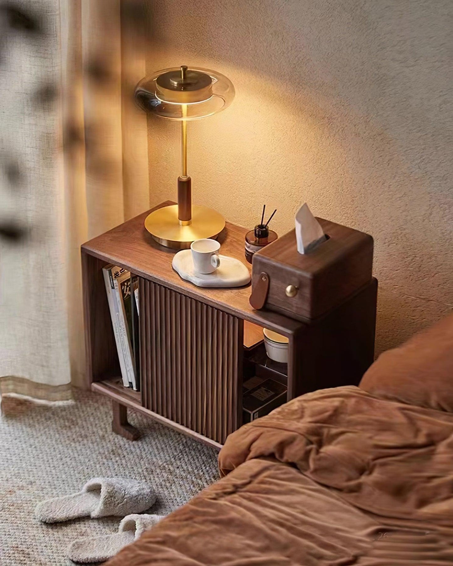 Lampe de Table Contemporaine Ronaldo – Design Élégant en Métal et Verre LED avec une Lumière Douce