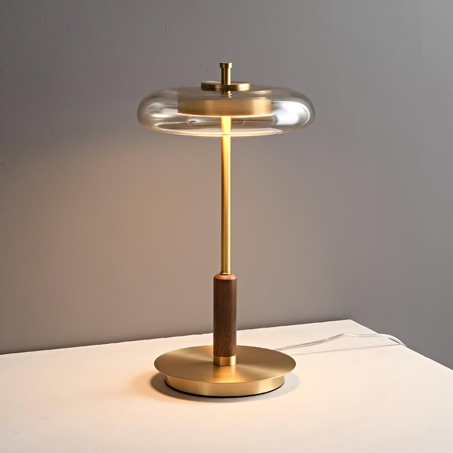 Lampe de Table Contemporaine Ronaldo – Design Élégant en Métal et Verre LED avec une Lumière Douce