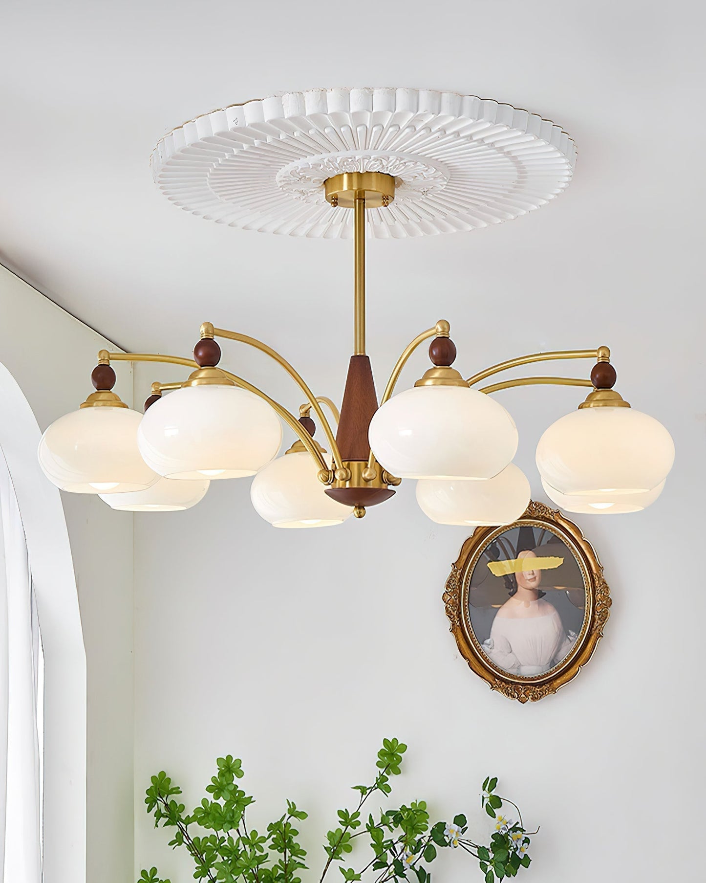 Victorian elegance meets modern craftsmanship: the Melodica retro chandelier
