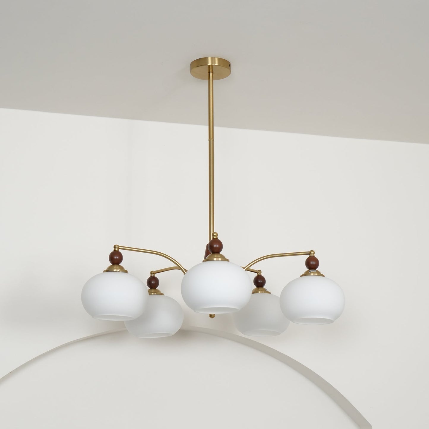 Victorian elegance meets modern craftsmanship: the Melodica retro chandelier