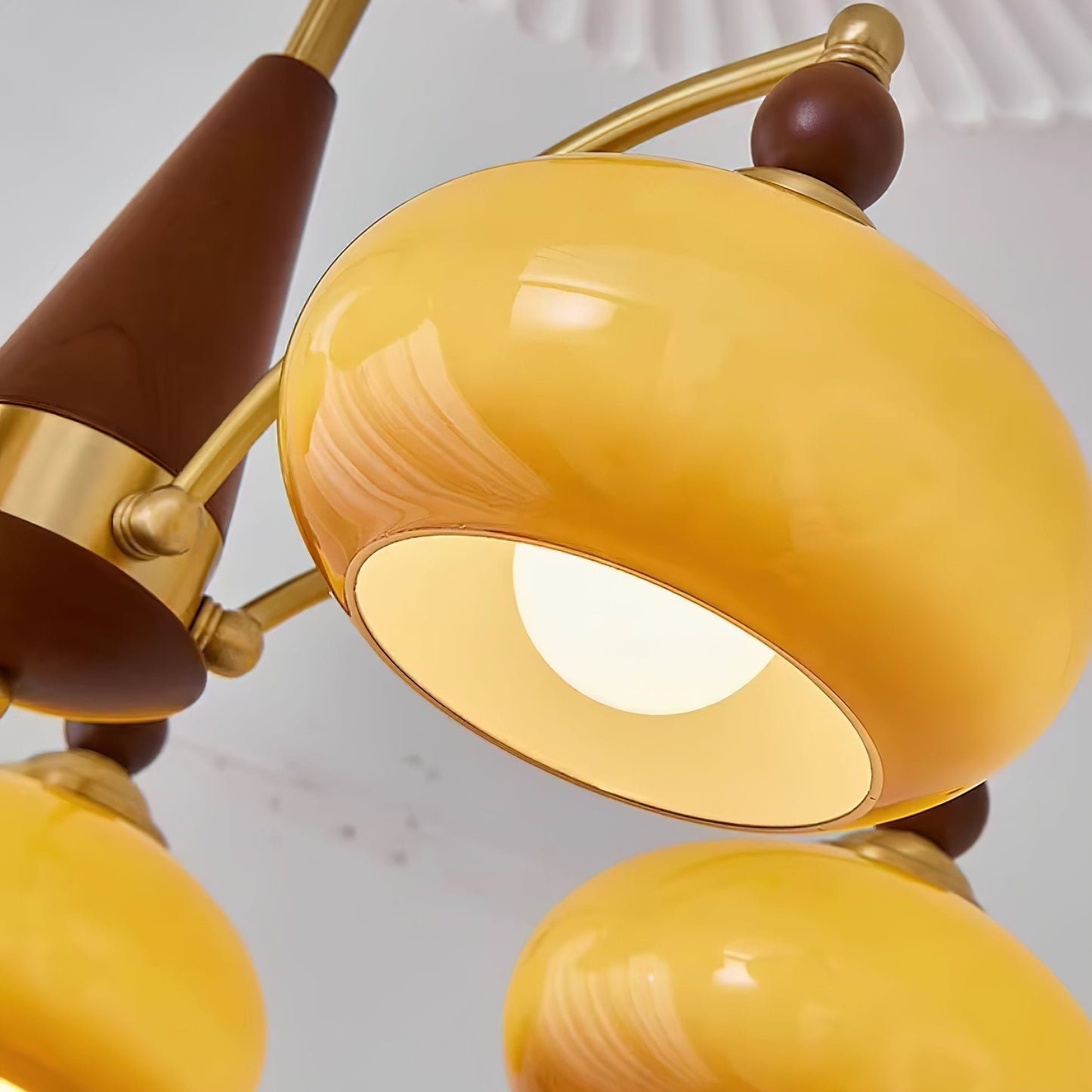 Victorian elegance meets modern craftsmanship: the Melodica retro chandelier