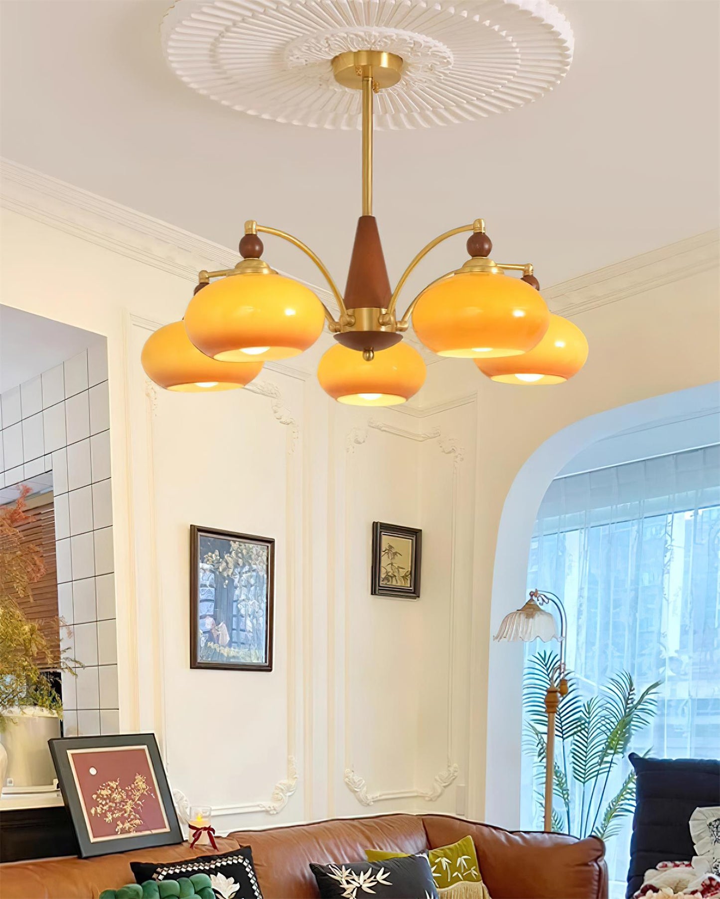 Victorian elegance meets modern craftsmanship: the Melodica retro chandelier