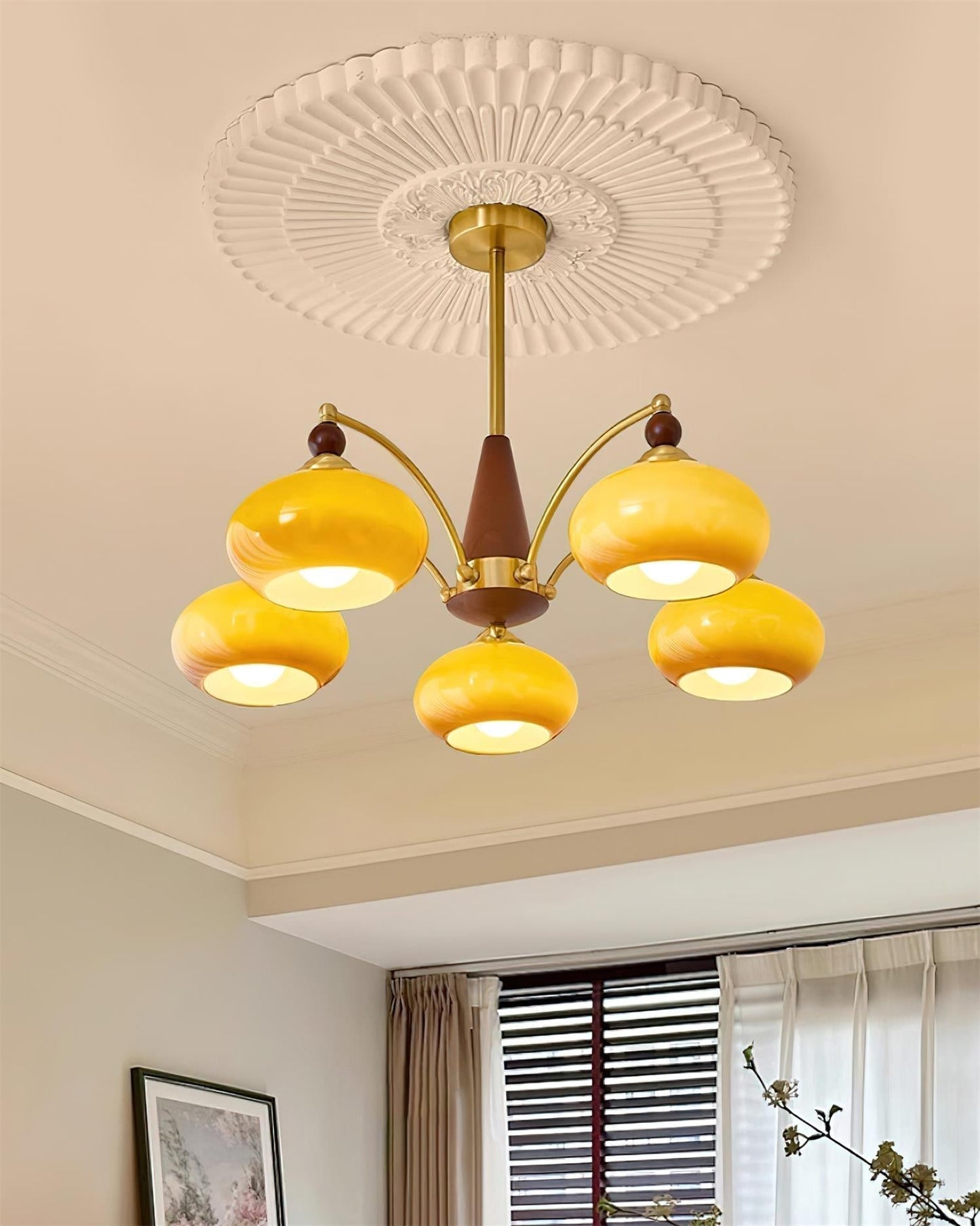 Victorian elegance meets modern craftsmanship: the Melodica retro chandelier