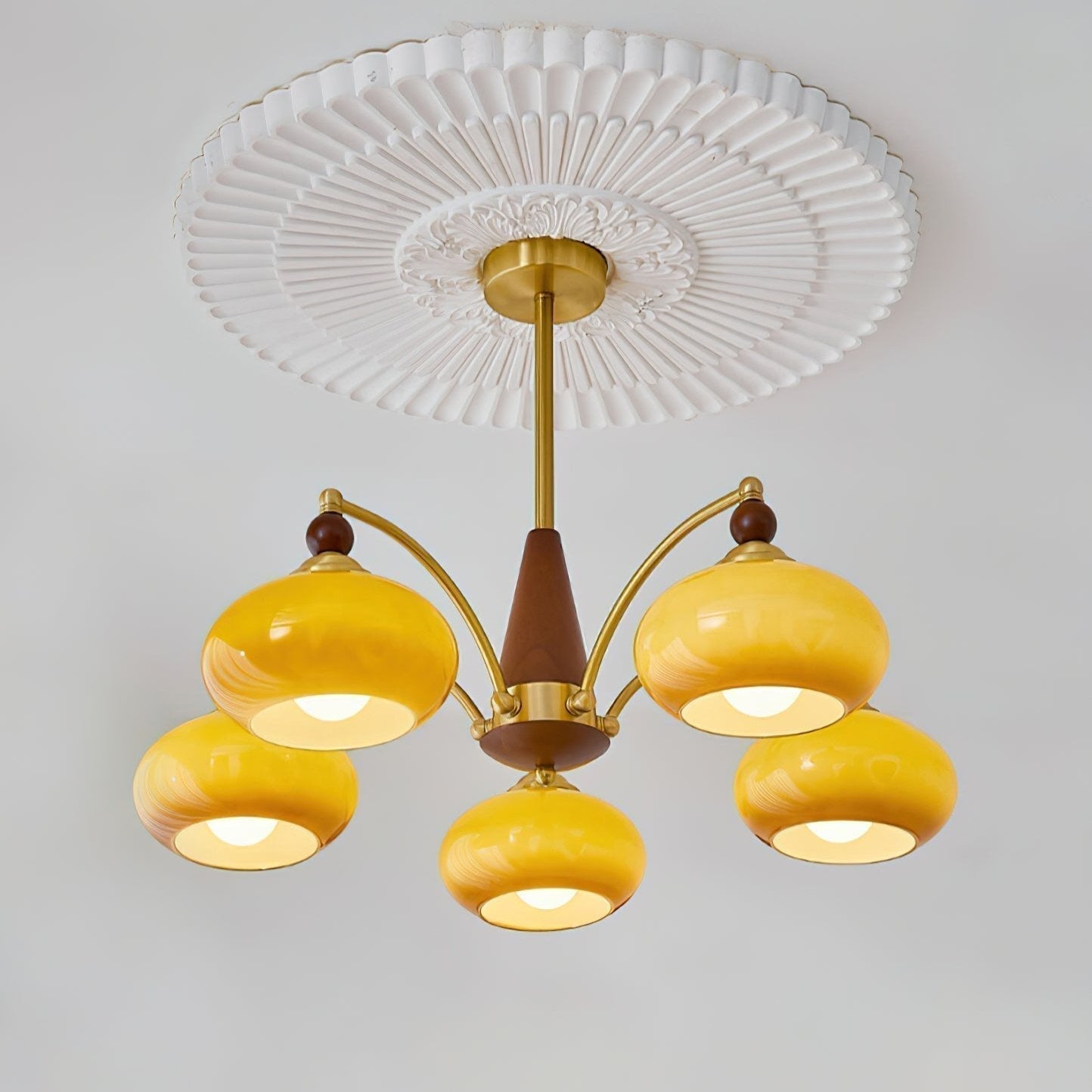 Victorian elegance meets modern craftsmanship: the Melodica retro chandelier