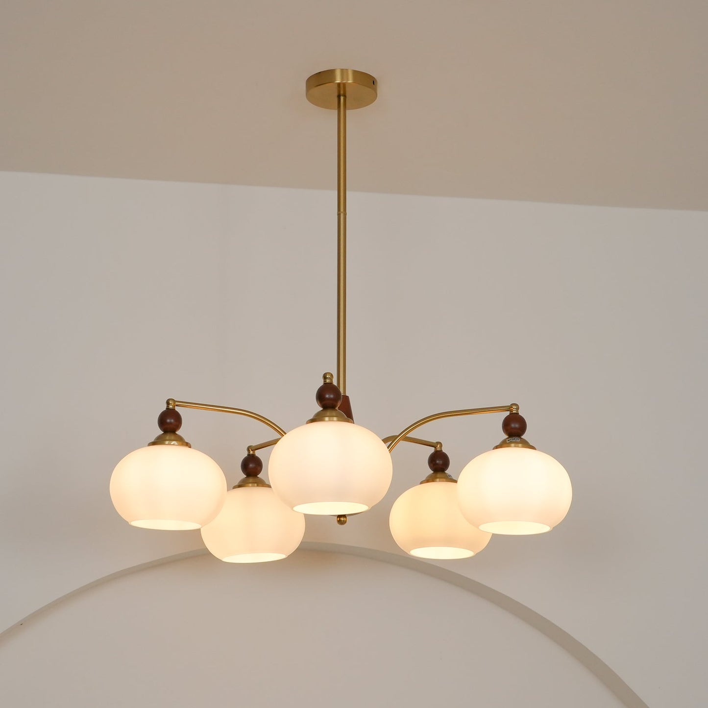 Victorian elegance meets modern craftsmanship: the Melodica retro chandelier