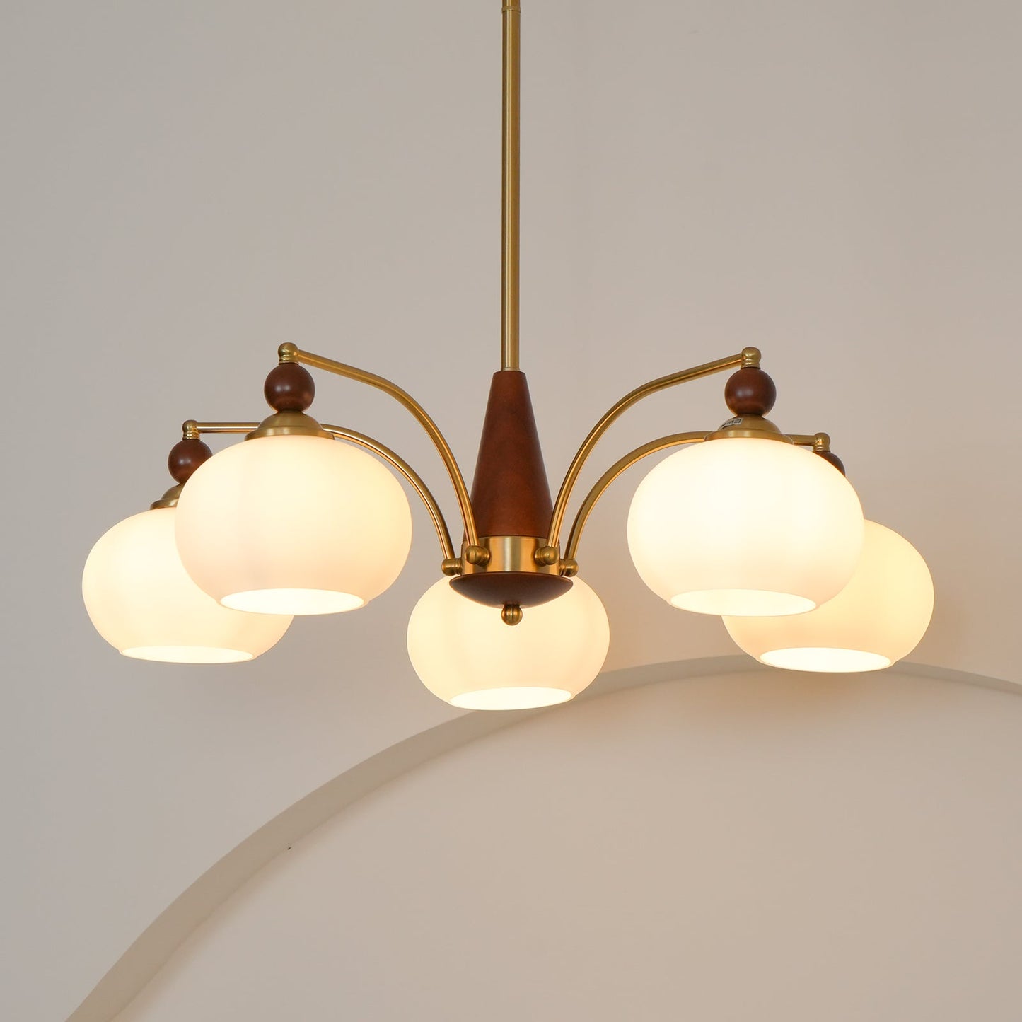 Victorian elegance meets modern craftsmanship: the Melodica retro chandelier