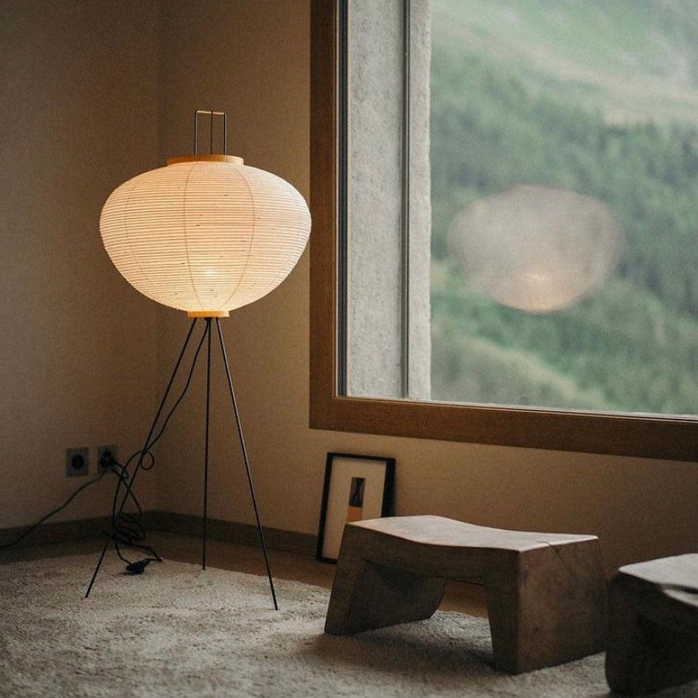 Lampadaire en papier de riz élégant – Éclairage sleek et stylé pour votre salon et votre chambre à coucher