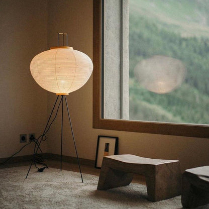 Lampadaire en papier de riz élégant – Éclairage sleek et stylé pour votre salon et votre chambre à coucher