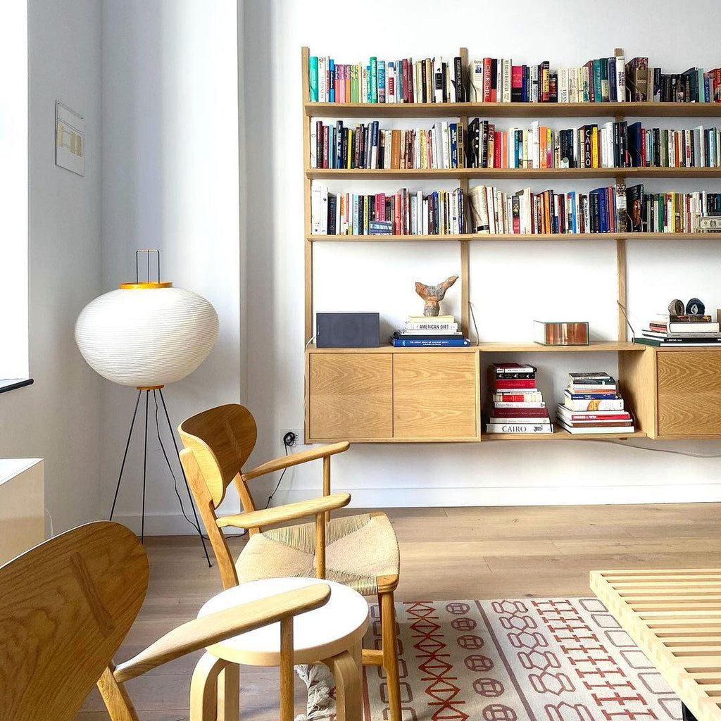 Lampadaire en papier de riz élégant – Éclairage sleek et stylé pour votre salon et votre chambre à coucher