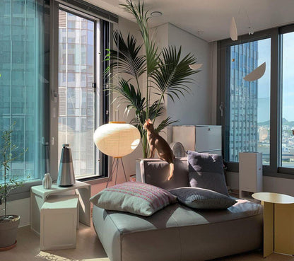 Lampadaire en papier de riz élégant – Éclairage sleek et stylé pour votre salon et votre chambre à coucher