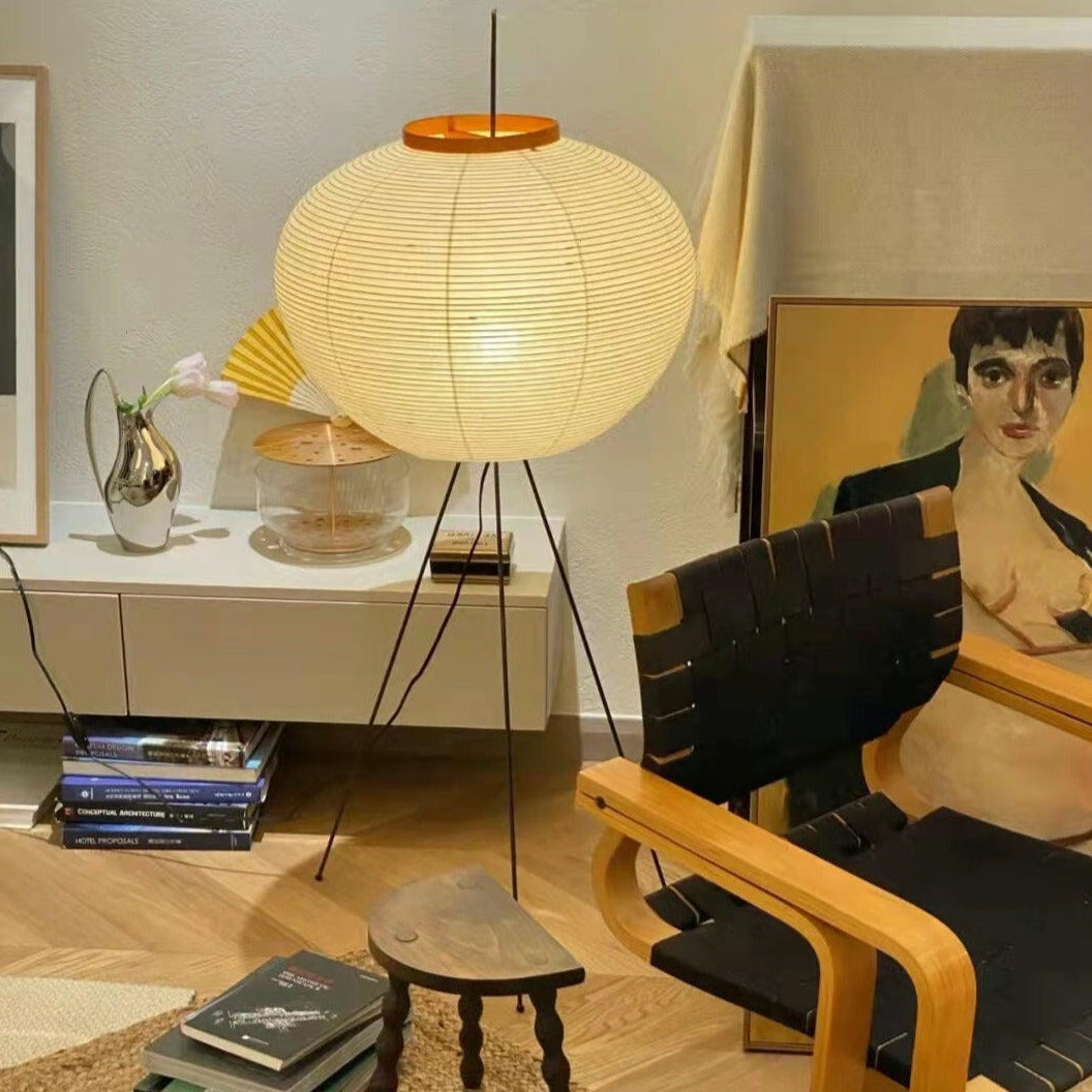 Lampadaire en papier de riz élégant – Éclairage sleek et stylé pour votre salon et votre chambre à coucher