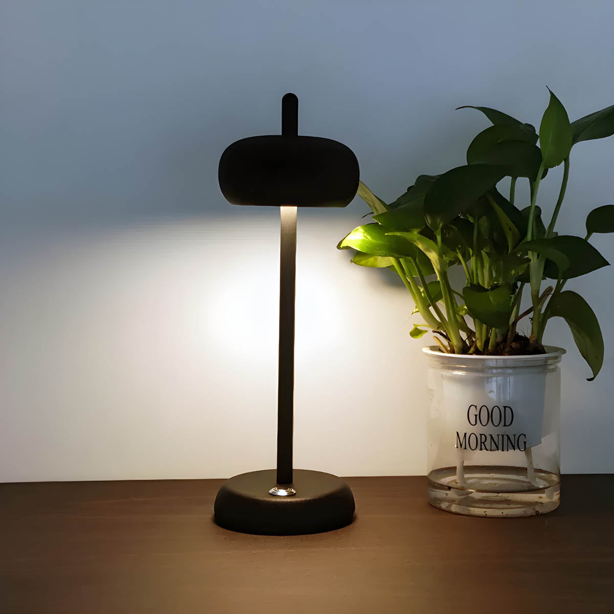 Lampe de table LED Rine – Design moderne élégant avec éclairage personnalisable