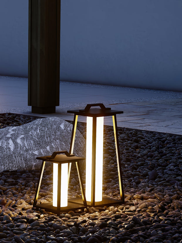 Lampe d'extérieur polyvalente Roam - Lumière LED en acier inoxydable élégante pour toutes vos aventures