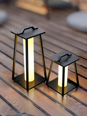Lampe d'extérieur polyvalente Roam - Lumière LED en acier inoxydable élégante pour toutes vos aventures