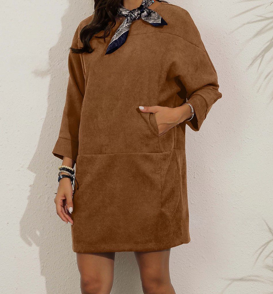 Robe Kamilla en Velours Côtelé – Élégante et Décontractée avec une Touche Vintage