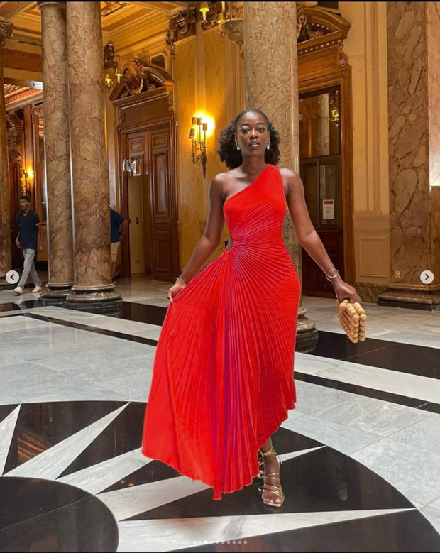 Pleated Maxi Dress with One Shoulder – Slim Fit Evening Wear in High-Quality Polyester, Available in Multiple Sizes