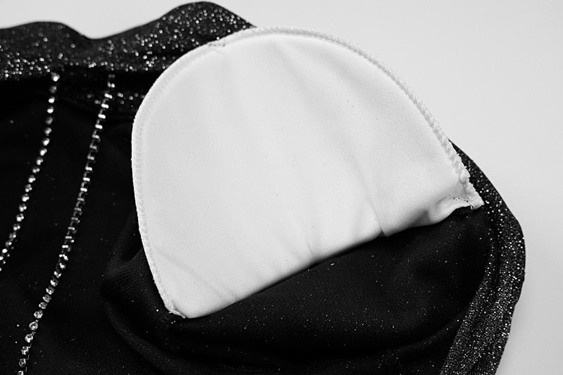 Elegant cocktailklänning i polyester med kedjedetaljer – mångsidig aftonklänning tillgänglig i flera storlekar