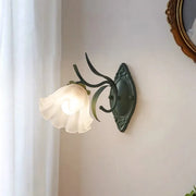 Elegant lily of the valley wall light – Flower-inspired design with soft light (E27)