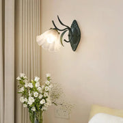 Elegant lily of the valley wall light – Flower-inspired design with soft light (E27)