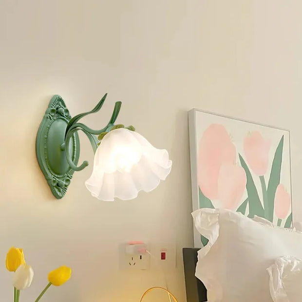 Elegant lily of the valley wall light – Flower-inspired design with soft light (E27)