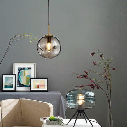Elegant Scandinavian gold glass pendant – Embrace a refined style with a soft ambient glow