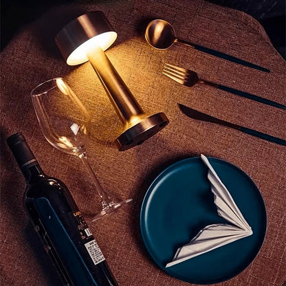 Elegante LuxGlow tafellamp - Aanpasbare dimbare LED-verlichting voor een verfijnde sfeer