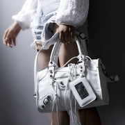 Genuine leather handbag – Classic elegance and artisanal finish for a refined style