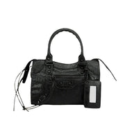 Genuine leather handbag – Classic elegance and artisanal finish for a refined style
