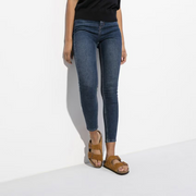 Sandales Femme Arizona en Suède avec Semelle Ergonomique et Boucles Ajustables – Confort et Style Décontracté