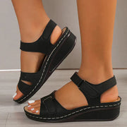 Sandales d'Été Confortables en PU Écologique avec Brides Ajustables - Chaussures d'Été pour Femme Élégantes et Pratiques