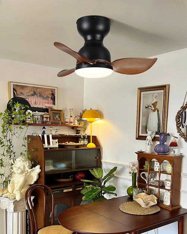 Ventilateur de plafond lumineux Trailblazer 18" élégant – Design épuré pour un refroidissement efficace et du style