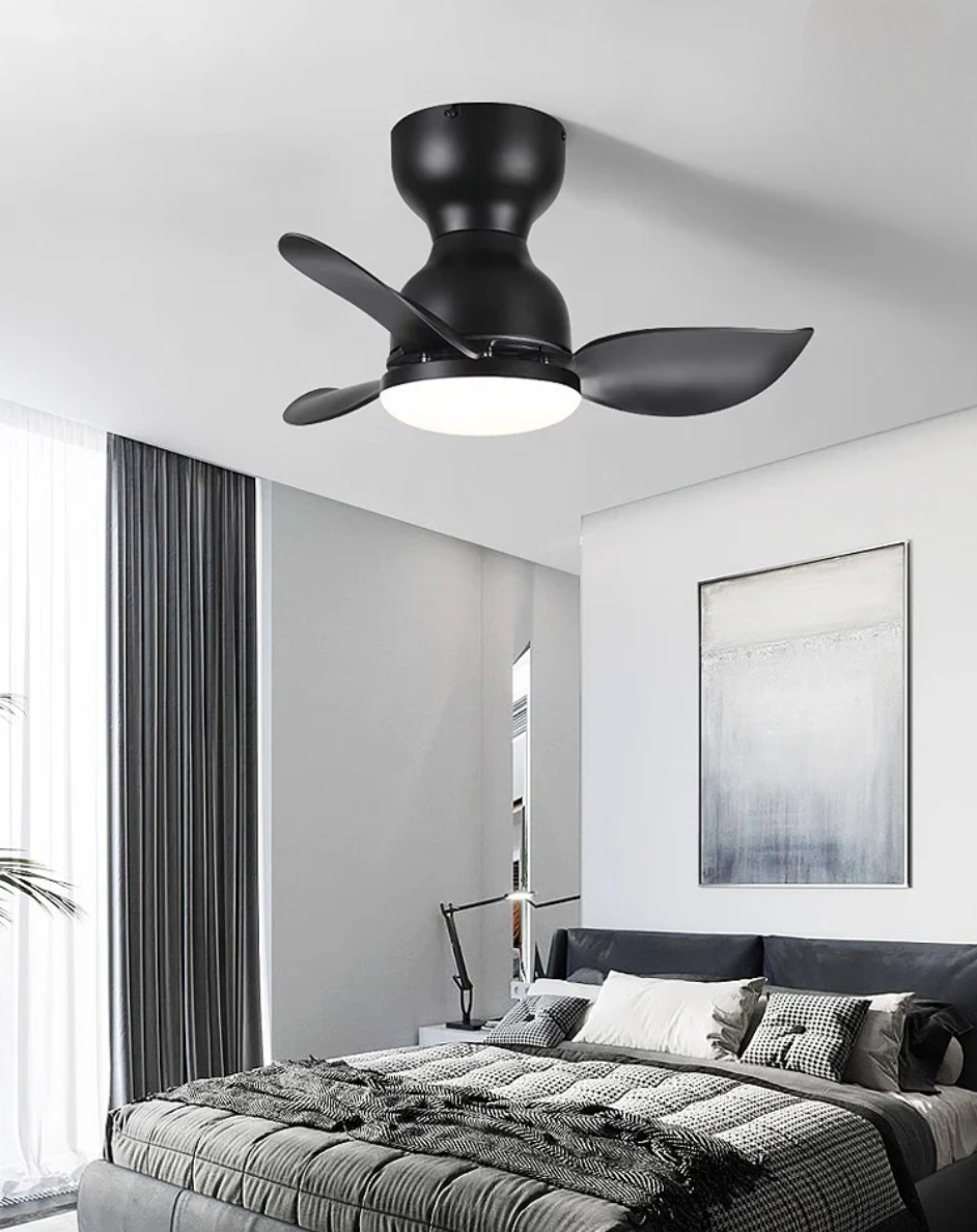 Ventilateur de plafond lumineux Trailblazer 18" élégant – Design épuré pour un refroidissement efficace et du style