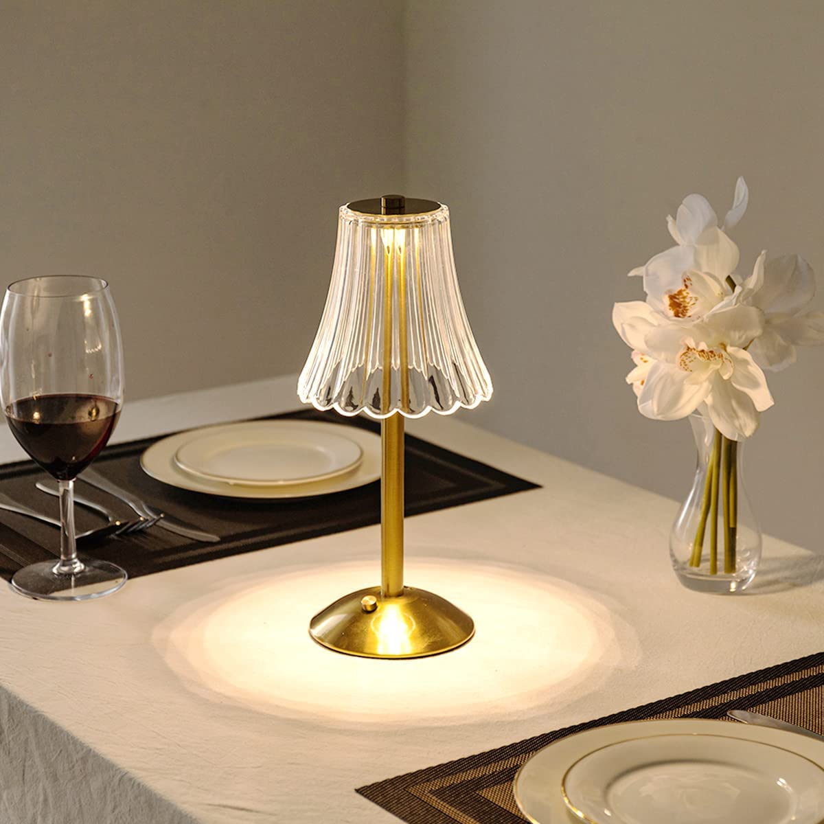 Lampe de table LED en cristal doré élégant - Contrôle tactile, sans fil et design stylé