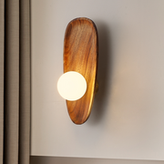 Elegant natural wood wall sconce – Embrace modern elegance with a warm organic ambiance