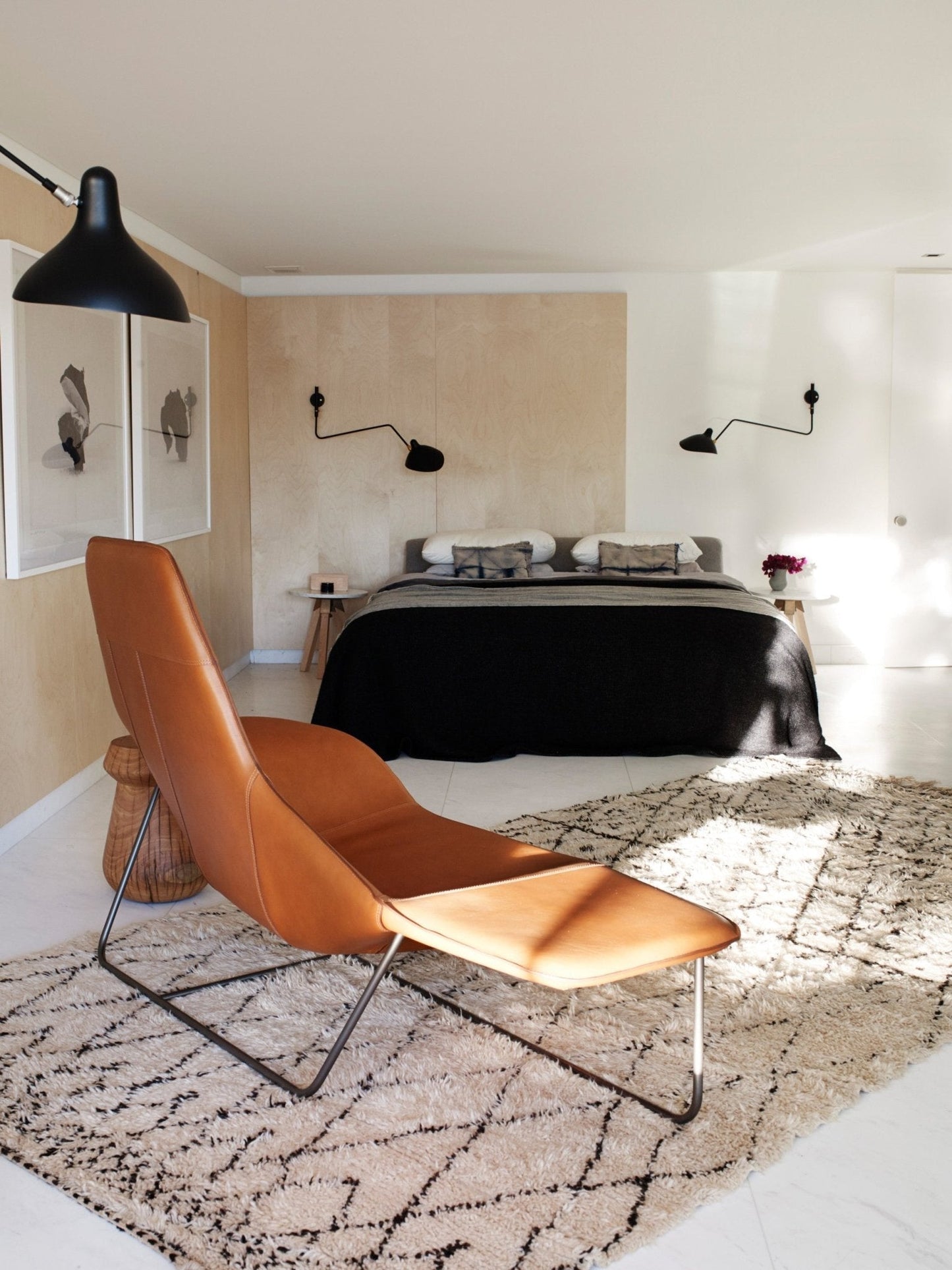 Applique Murale à Un Bras Inspirée de Mouille – Design Chic et Ajustable pour Espaces Sophistiqués