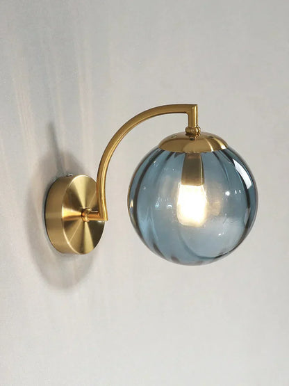 Elegant vägglampa i glas – Omfamna modern elegans med ett mjukt omgivande ljus