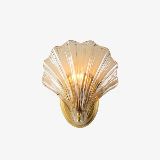 Wall sconce in brass and glass with a sleek design - Contemporary LED lighting with an artistic touch