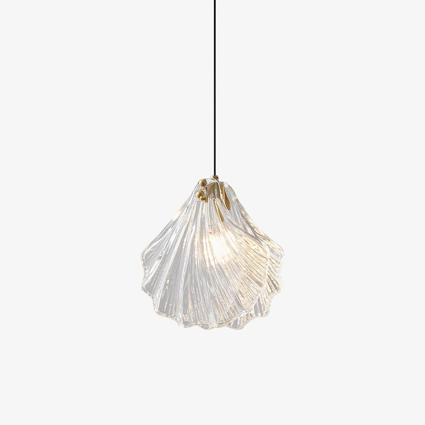 Suspension Chic Mini Coquille – Élégant luminaire en verre et laiton
