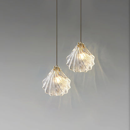 Suspension Chic Mini Coquille – Élégant luminaire en verre et laiton