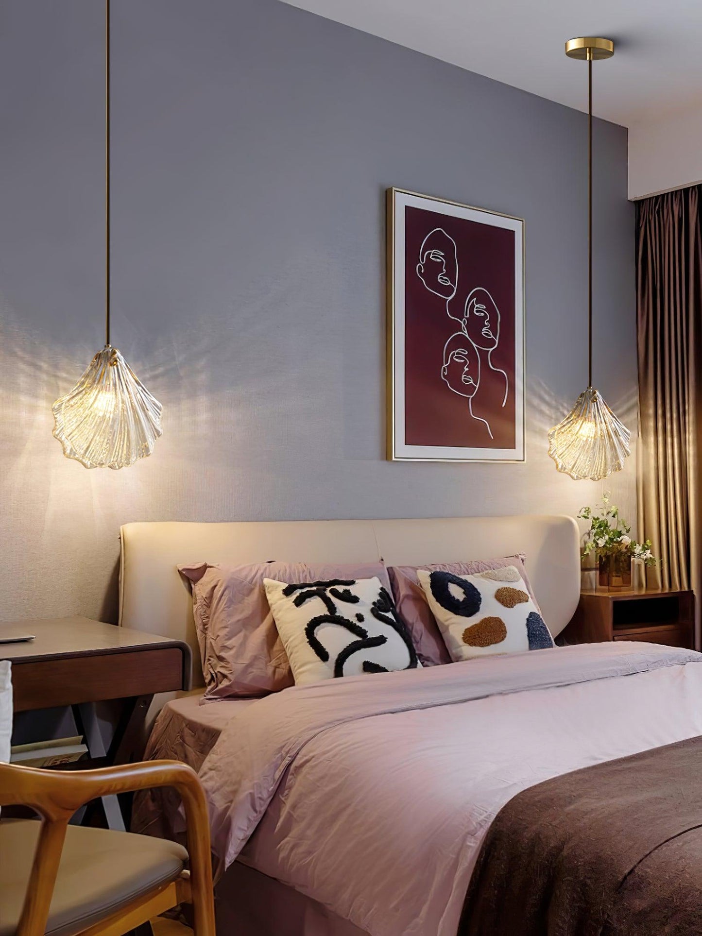 Suspension Chic Mini Coquille – Élégant luminaire en verre et laiton