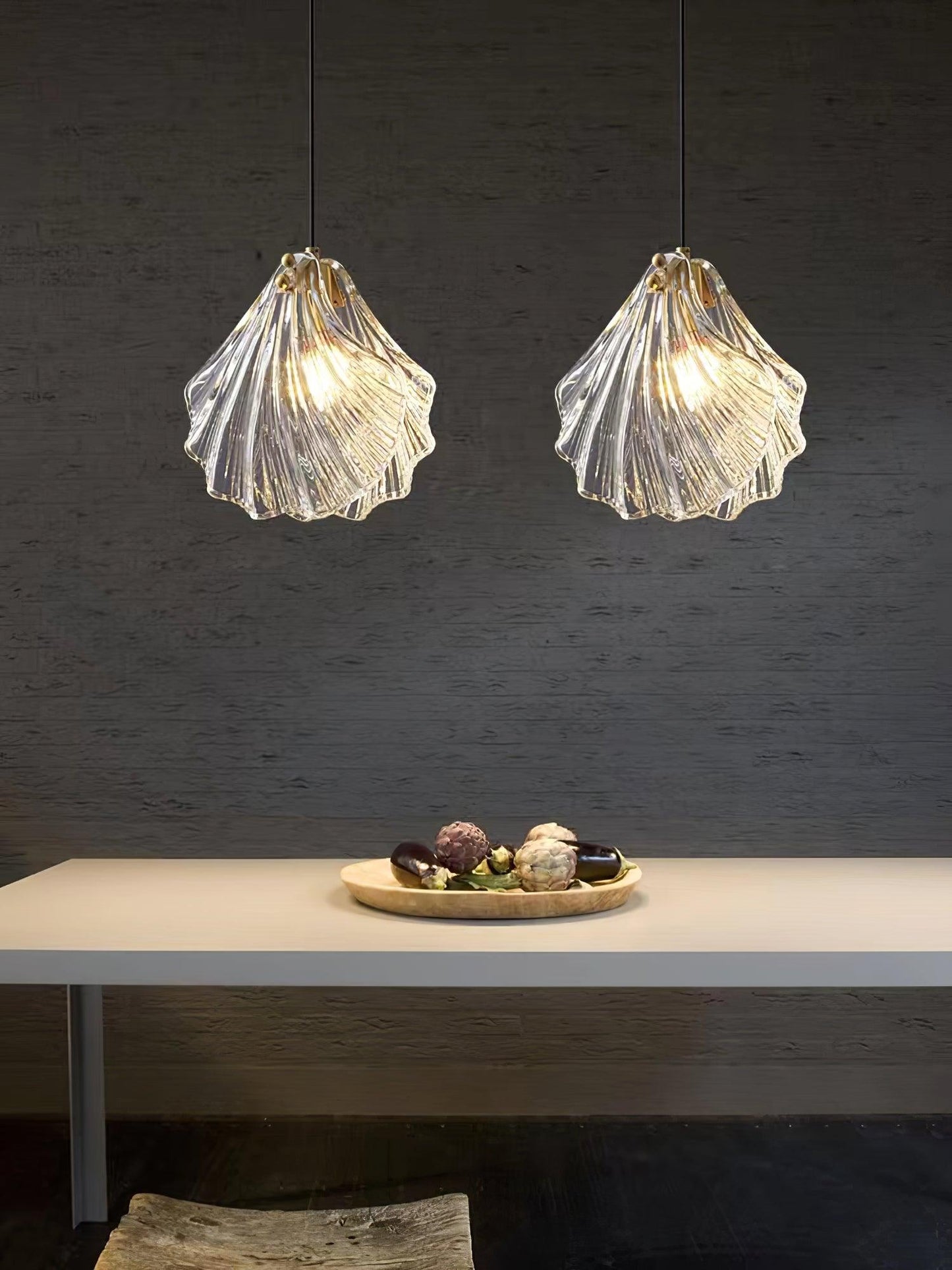 Suspension Chic Mini Coquille – Élégant luminaire en verre et laiton