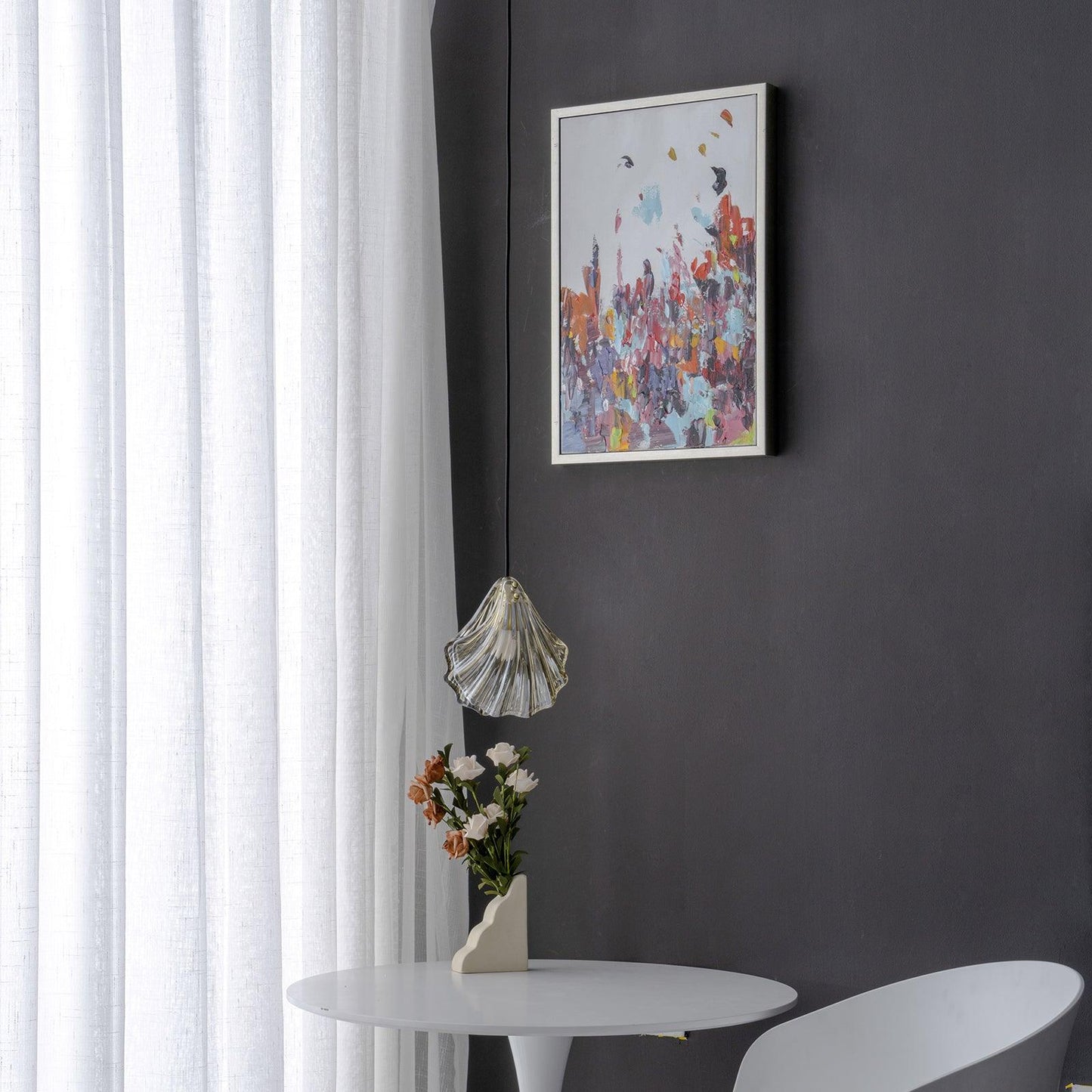 Suspension Chic Mini Coquille – Élégant luminaire en verre et laiton