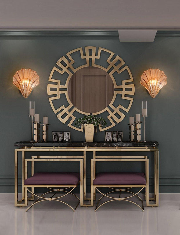 Wall sconce in brass and glass with a sleek design - Contemporary LED lighting with an artistic touch