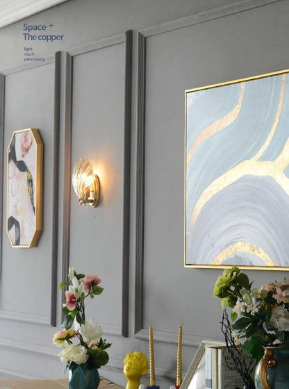 Vägglampa i mässing och glas med ren design - Modern LED-belysning med en konstnärlig touch