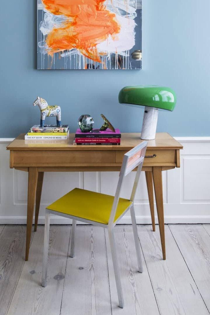 Verfijnde tafellamp van Carrara-marmer en metaal met modern LED-ontwerp