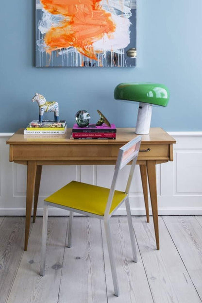 Verfijnde tafellamp van Carrara-marmer en metaal met modern LED-ontwerp