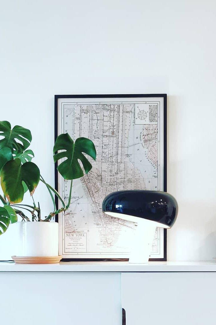 Verfijnde tafellamp van Carrara-marmer en metaal met modern LED-ontwerp